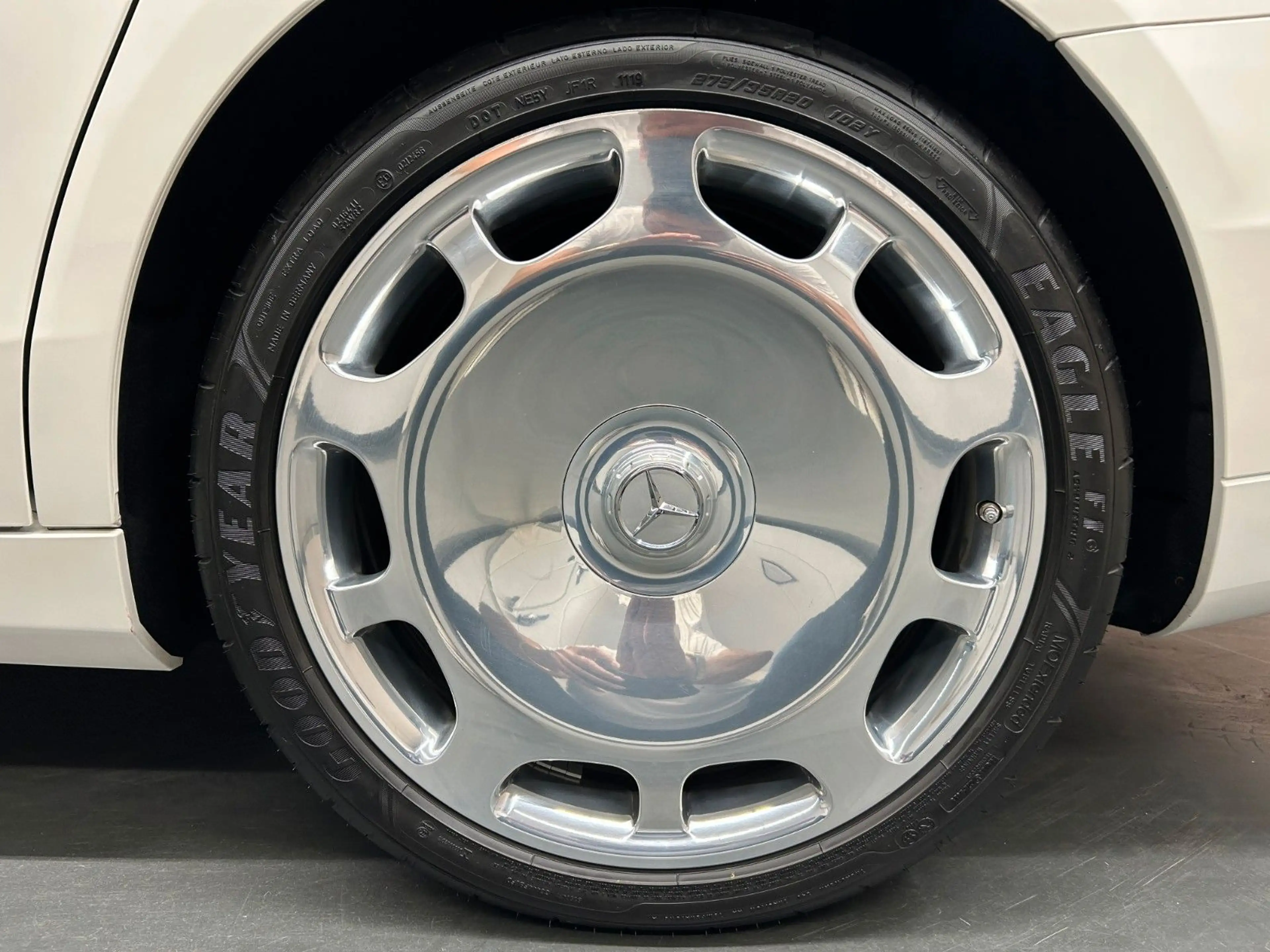 Maybach S560 Maybach 4M *CHAUFFEUR PAKET*FOND-TV*MASSAGE — photo 7