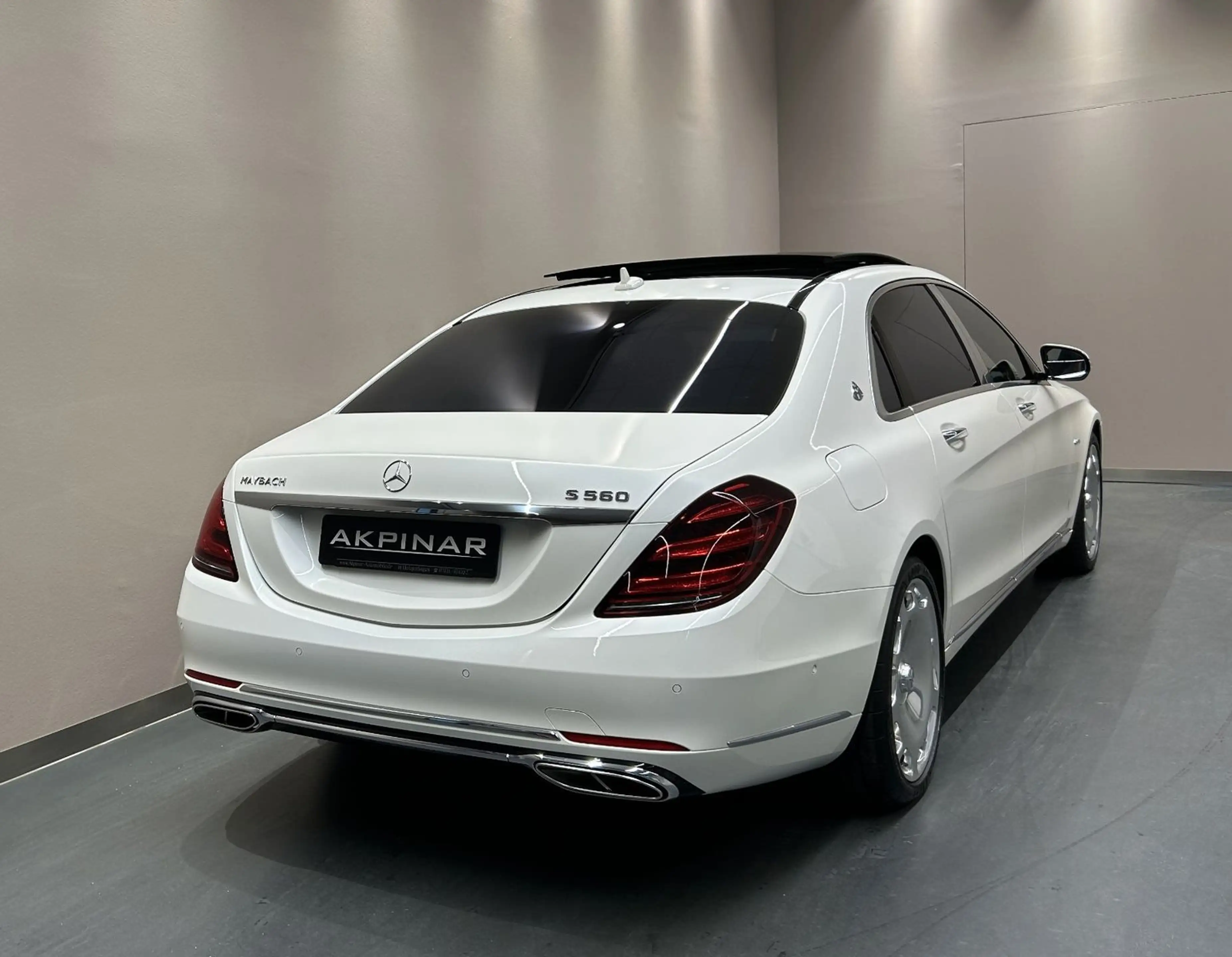 Maybach S560 Maybach 4M *CHAUFFEUR PAKET*FOND-TV*MASSAGE — photo 4