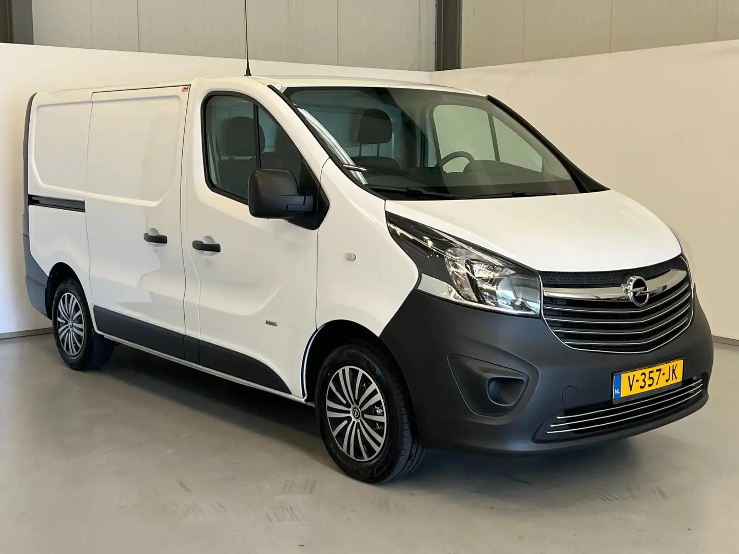 Opel Vivaro 1.6 CDTI L1H1 / 3-zits / Airco / Trekhaak Weiß - 2