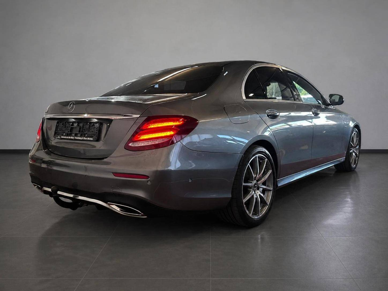 Mercedes-Benz E 200 AMG LINE . //Burmester//Widescreen// — photo 8