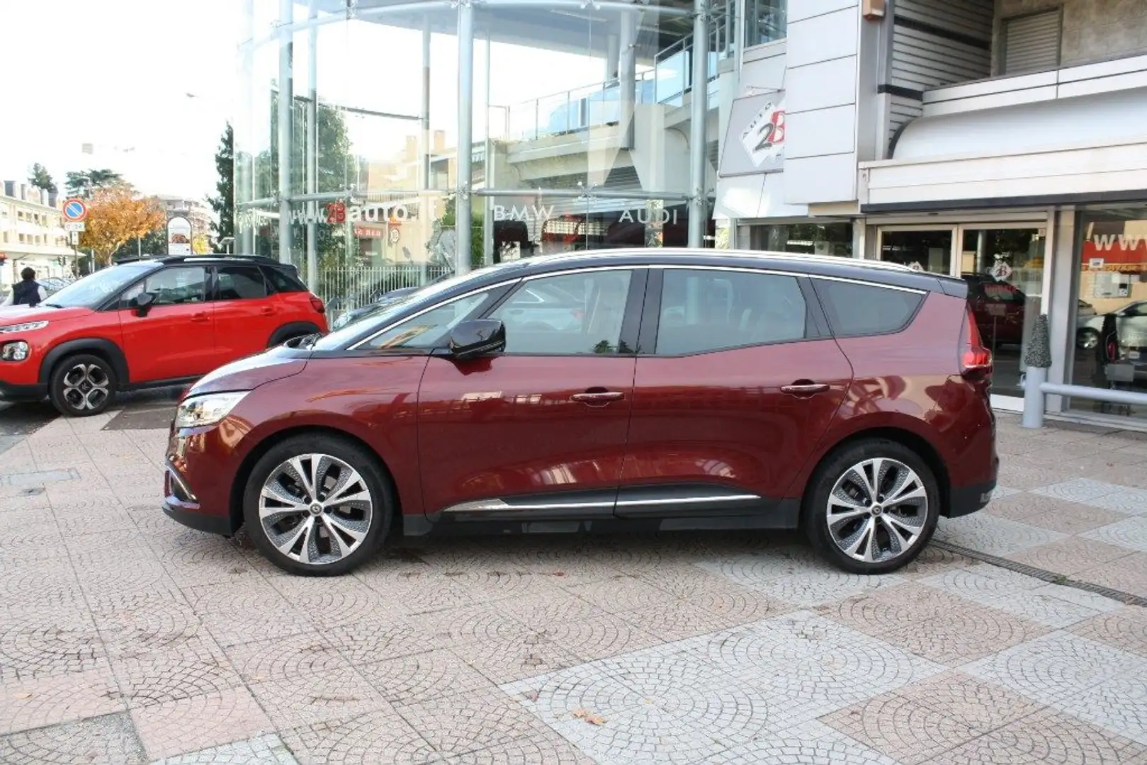 Renault Grand Scenic dCi 8V 110 CV Energy Bose 7 Posti Rouge - 2