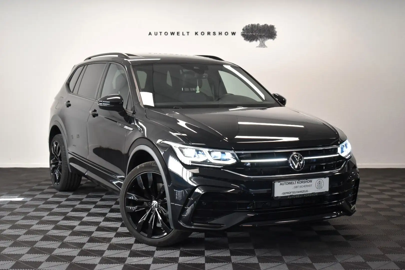 Volkswagen Tiguan Allspace R-Line 4M *MATRIX*AHK*PANO*VIRTU Negro - 1