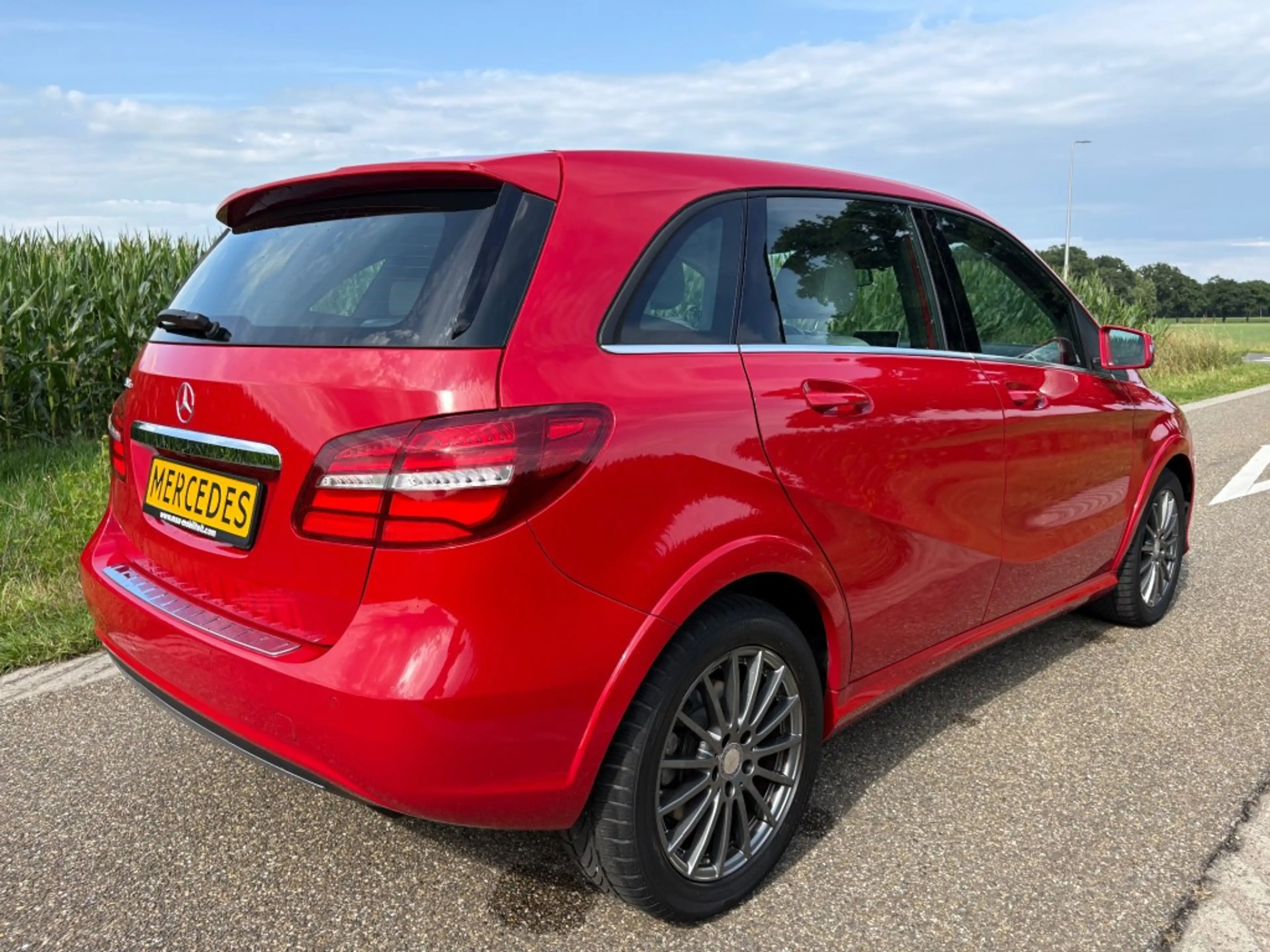 Mercedes-Benz B Electric Drive 250 E / AUTOMAAT / VOLL / NIEUWSTAAT — photo 2