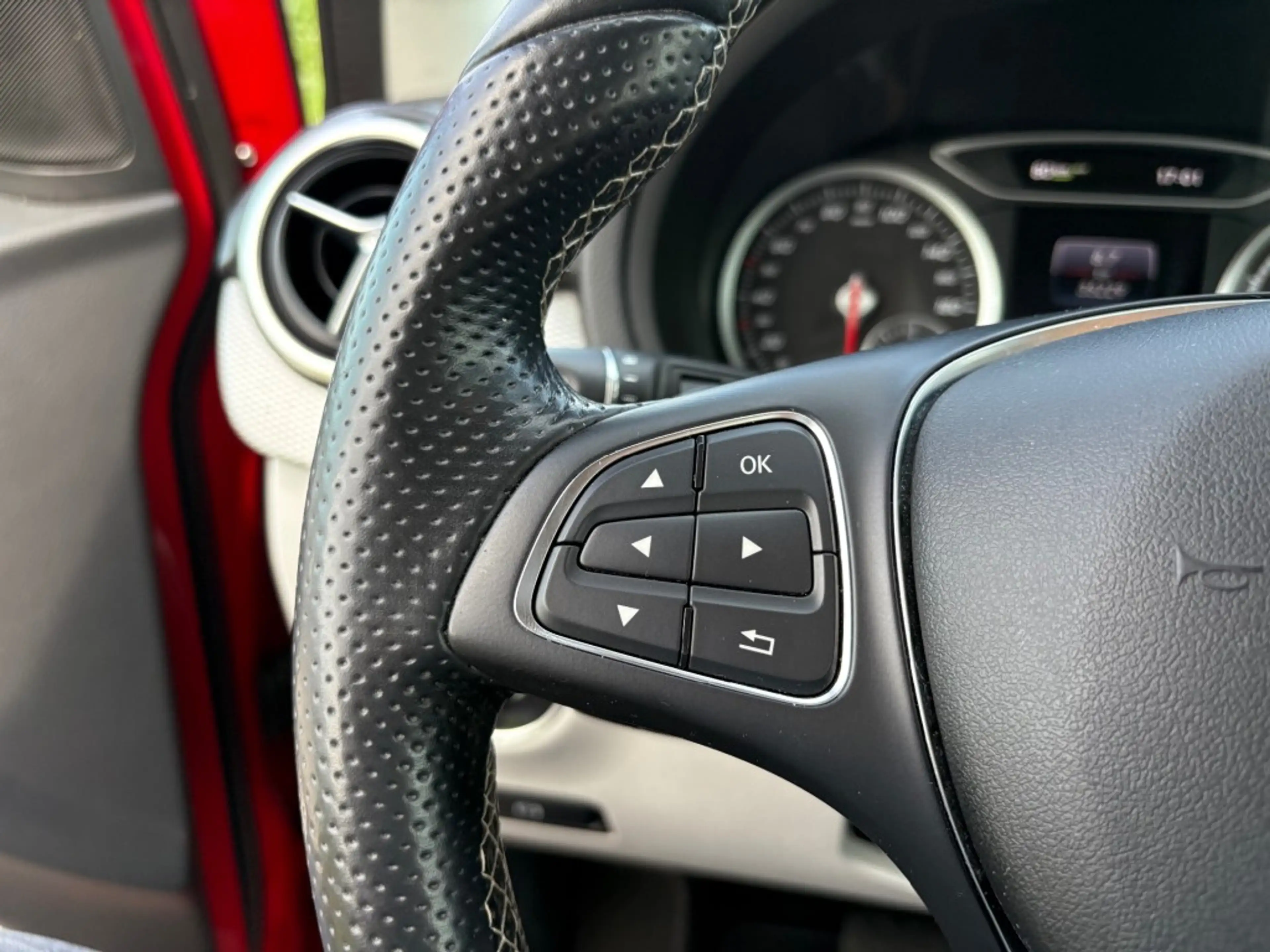 Mercedes-Benz B Electric Drive 250 E / AUTOMAAT / VOLL / NIEUWSTAAT — photo 15