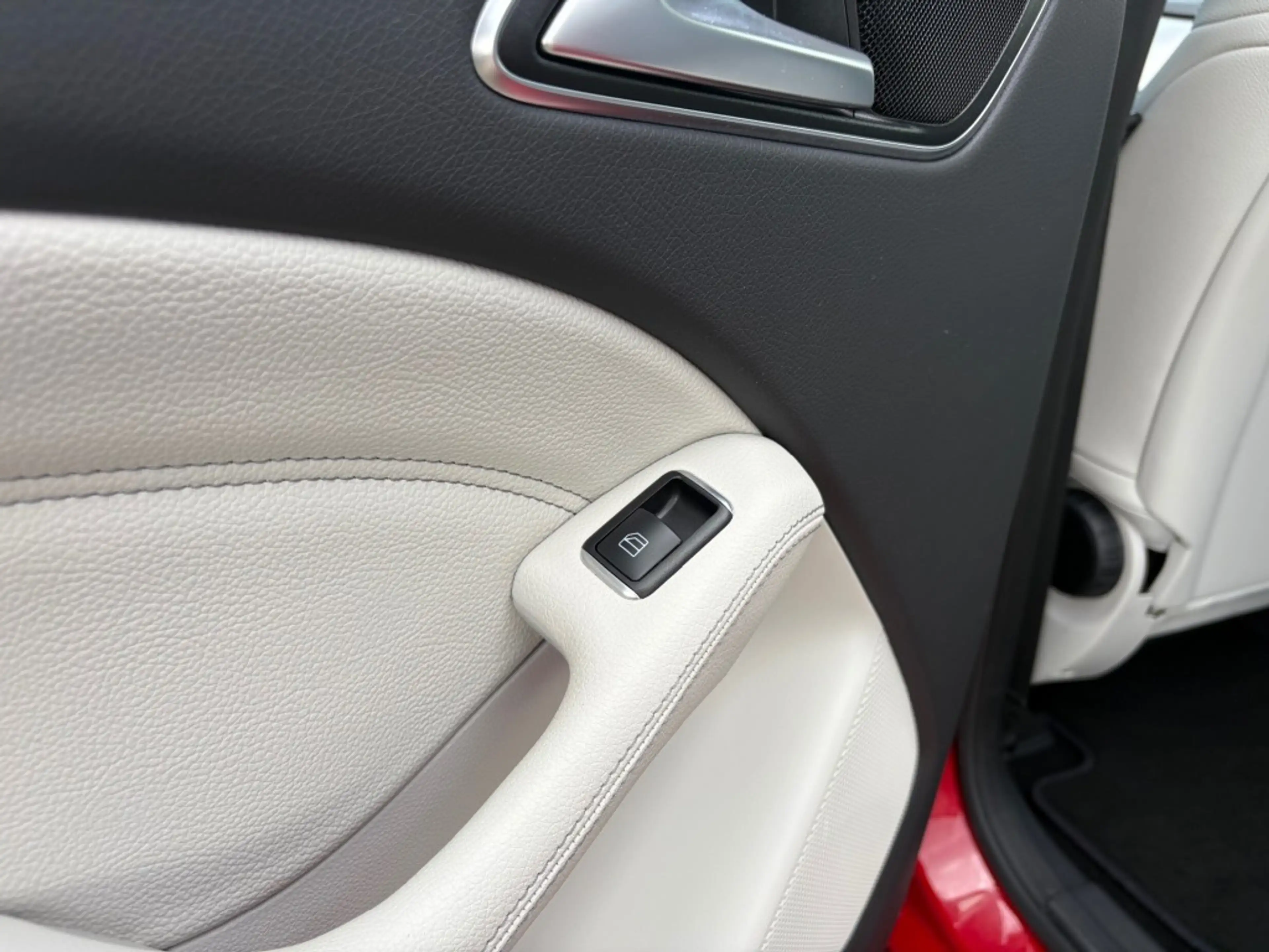 Mercedes-Benz B Electric Drive 250 E / AUTOMAAT / VOLL / NIEUWSTAAT — photo 9