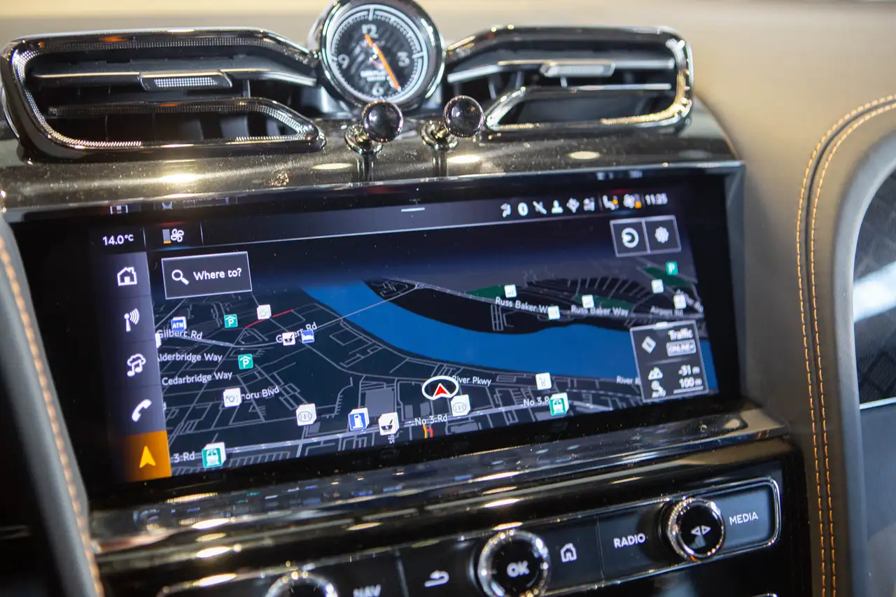 Bentley Bentayga снимка Bentley Bentayga