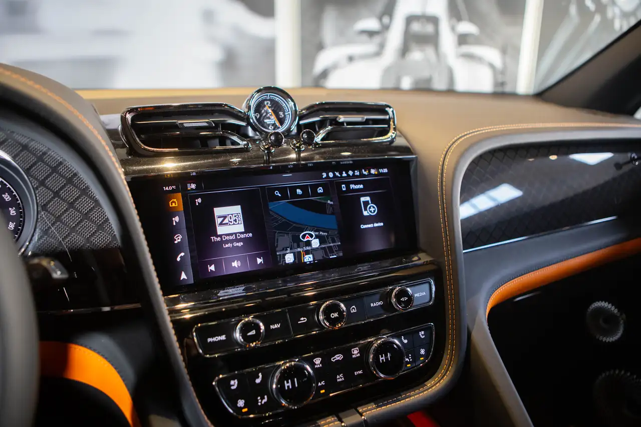 Bentley Bentayga снимка Bentley Bentayga