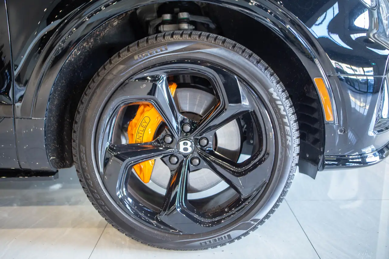 Bentley Bentayga снимка Bentley Bentayga