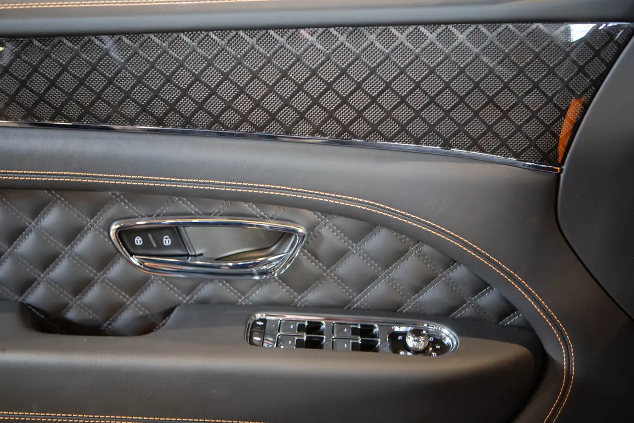Bentley Bentayga снимка Bentley Bentayga