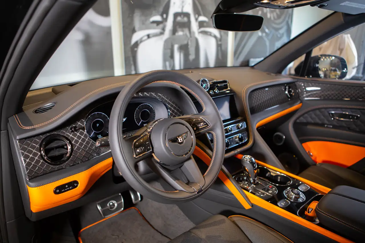 Bentley Bentayga снимка Bentley Bentayga