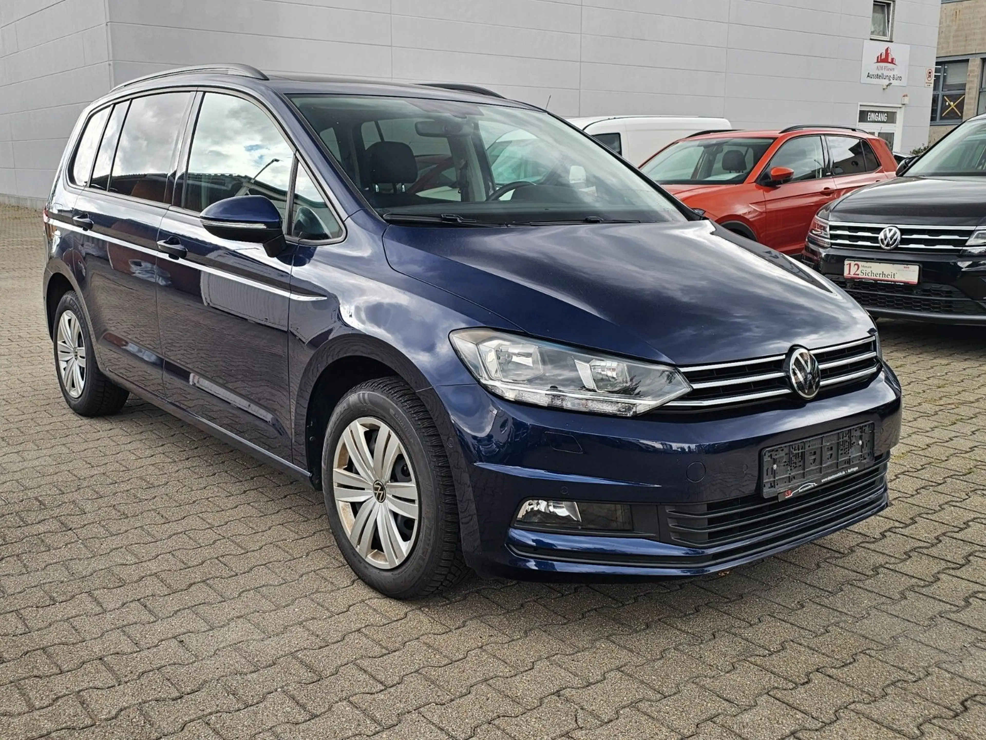 Volkswagen Touran ComfortlineBMT*NAVI*ACC*PANO*MASSAGE*SHZG