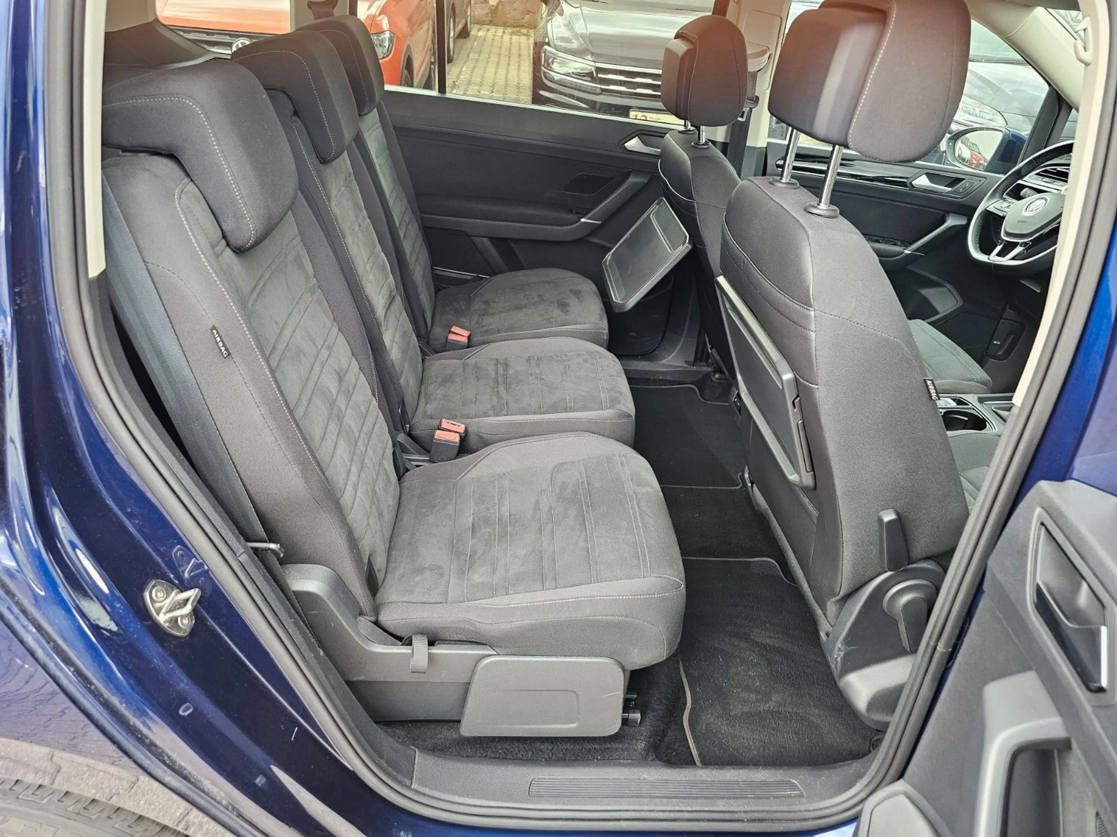 Volkswagen Touran ComfortlineBMT*NAVI*ACC*PANO*MASSAGE*SHZG — photo 9