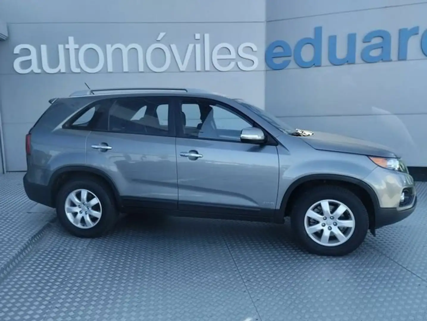 Kia Sorento 2.2 CRDi Active 4x4 Gris - 1
