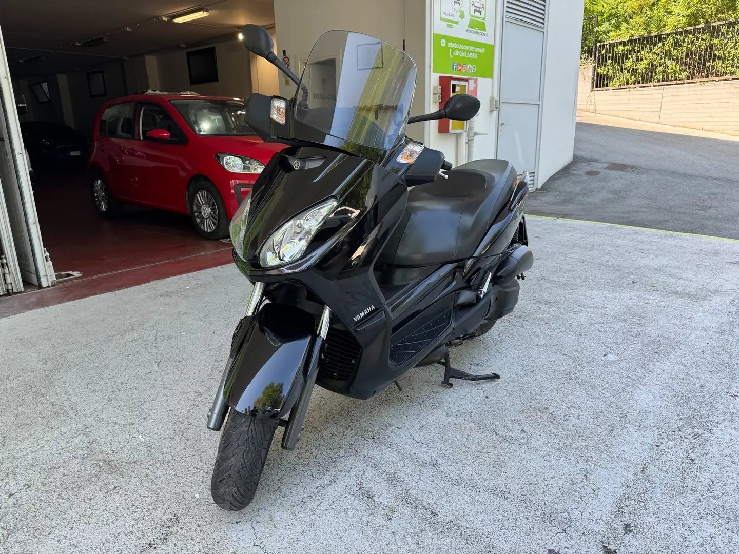 Yamaha X-Max 125 OTTIME CONDIZIONI SEMPRE TAGLIANDATO CON FATTURE Nero - 1