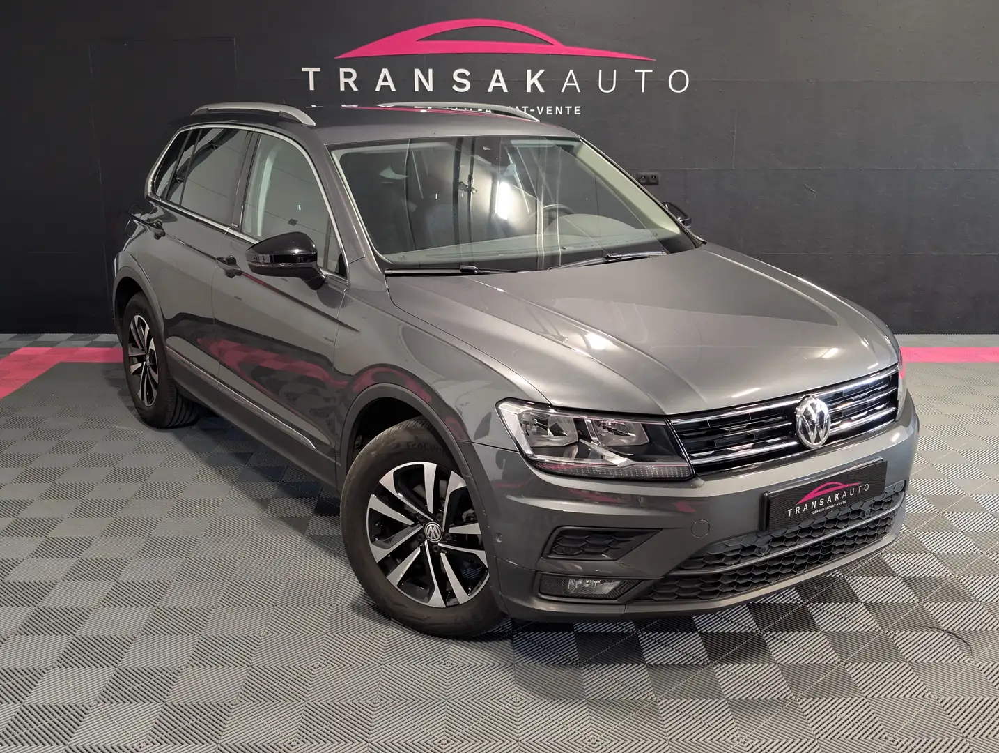 Volkswagen Tiguan 1.5 TSI ACT IQ.Drive OPF DSG Grijs - 1