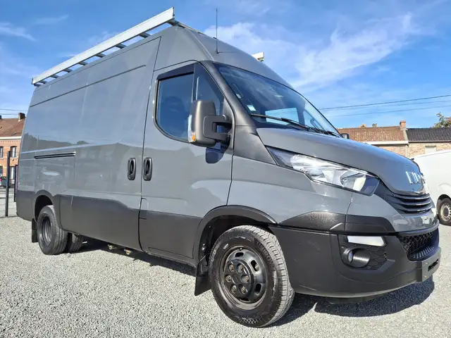 Iveco Daily 35C18 - masse tractable 3500 kg