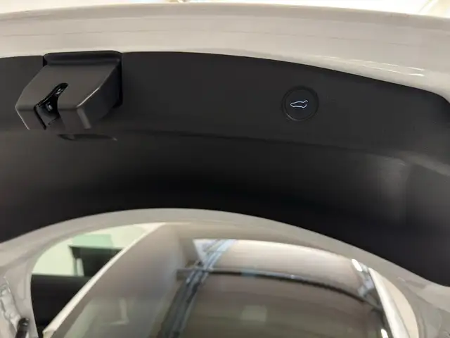 Tesla Model 3 view 16