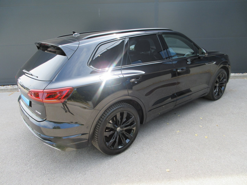 Volkswagen Touareg R eHybrid 4MOTION — photo 7