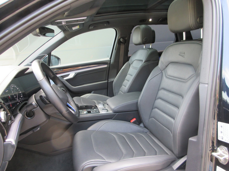 Volkswagen Touareg R eHybrid 4MOTION — photo 11