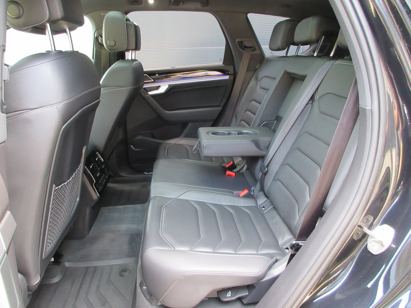 Volkswagen Touareg R eHybrid 4MOTION — photo 14
