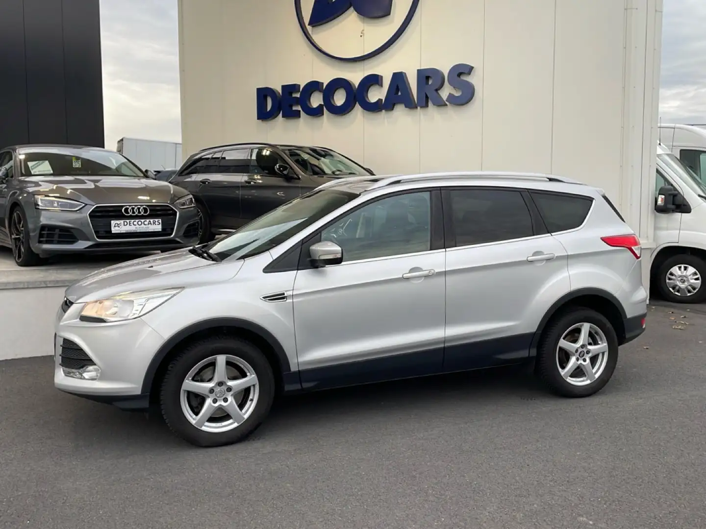 Ford Kuga TDCi Business Edition 4X2 Zilver - 2