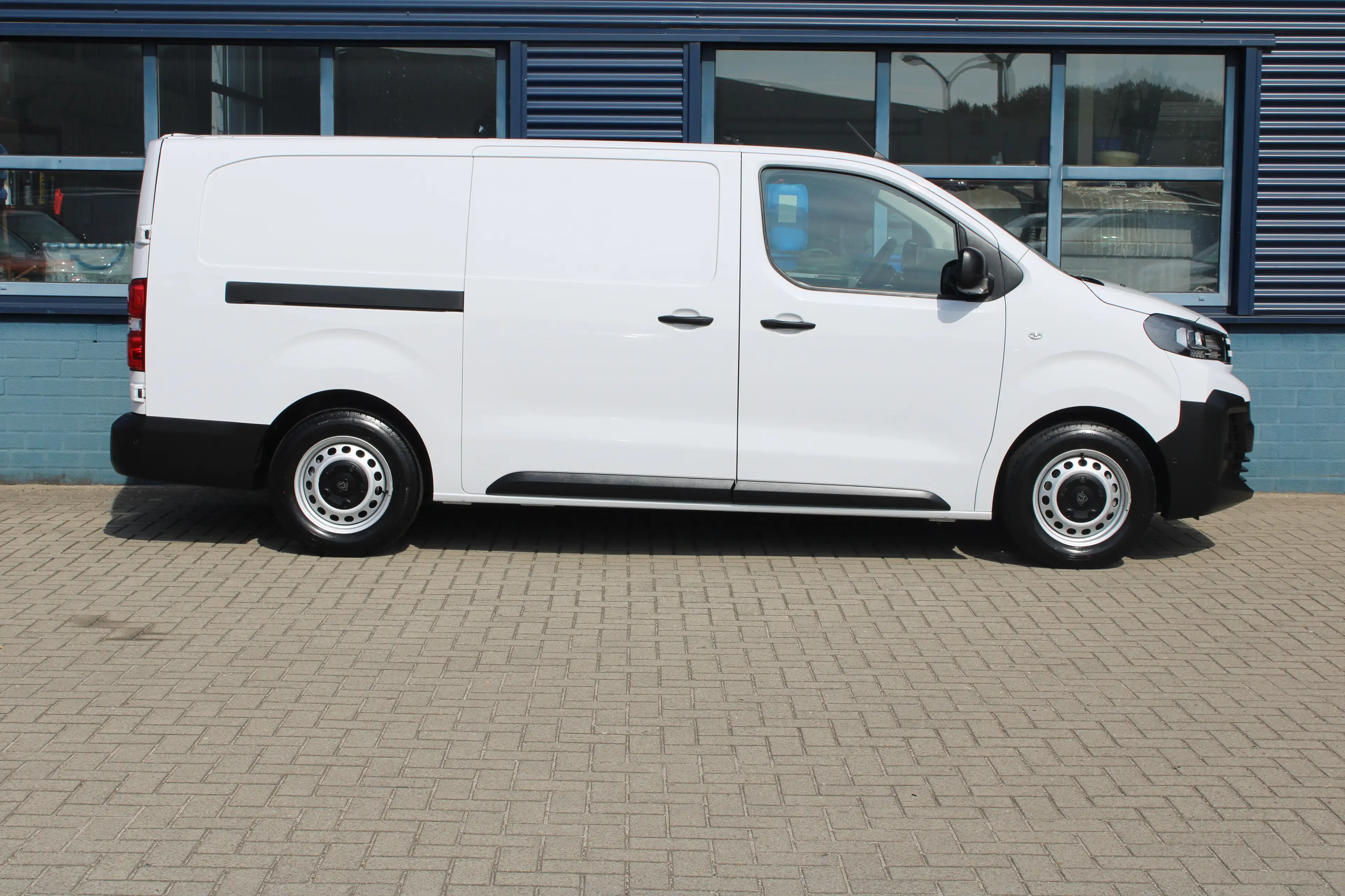 Peugeot e-Expert L3 75 kWh | 8 JAAR GARANTIE | CAMERA | NAVI | DRAA — photo 7