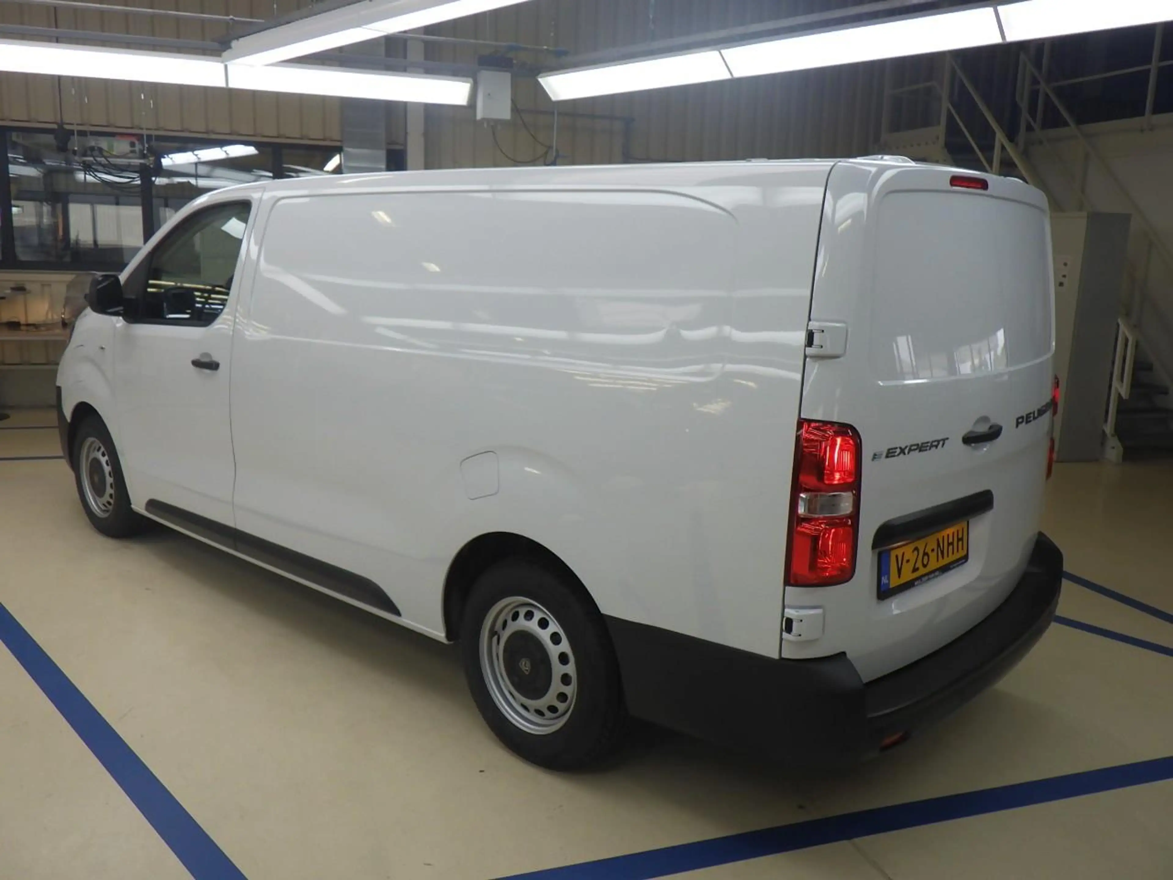Peugeot e-Expert L3 75 kWh | 8 JAAR GARANTIE | CAMERA | NAVI | DRAA — photo 2