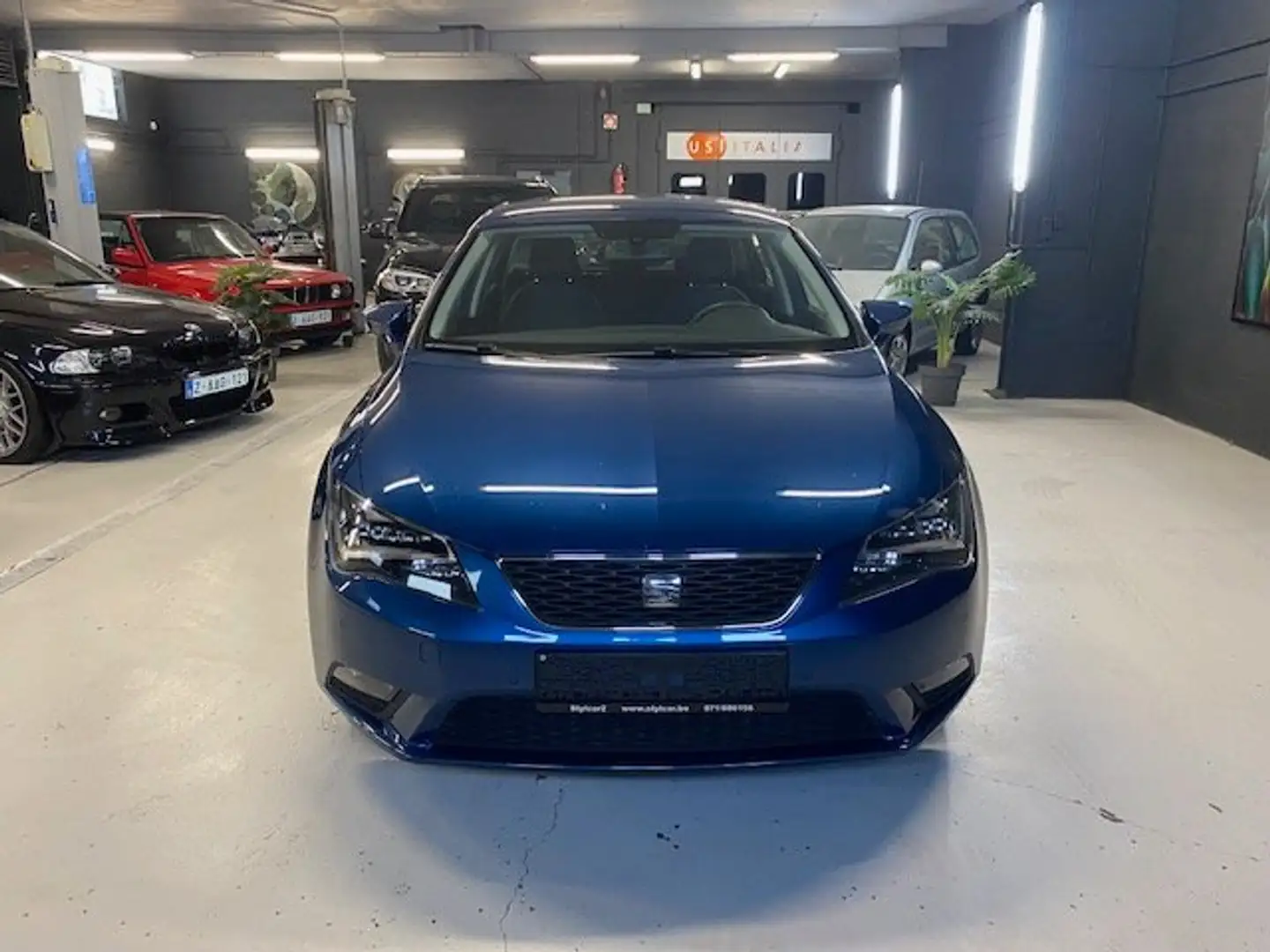 SEAT Leon Leon 1.6 CR TDi** STYLE **12 MOIS DE GARANTIE** Blau - 2