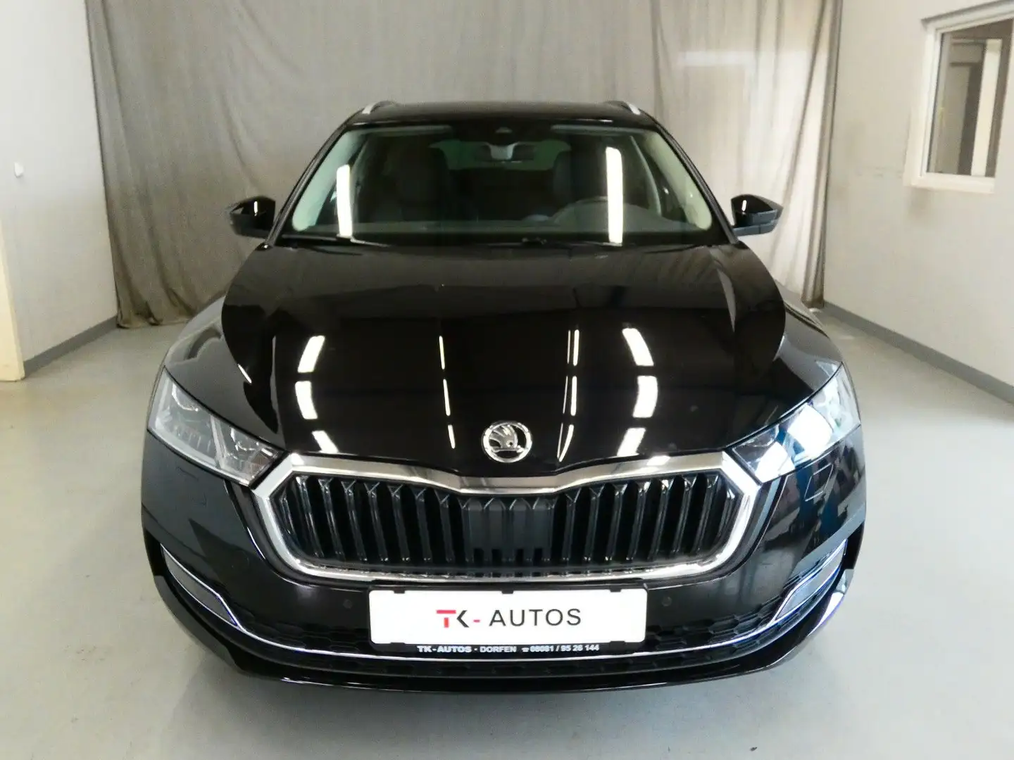 Skoda Octavia C.1.5 TSI,1.Hand,Navi,Tempo,LED,Pano,AHK Schwarz - 2