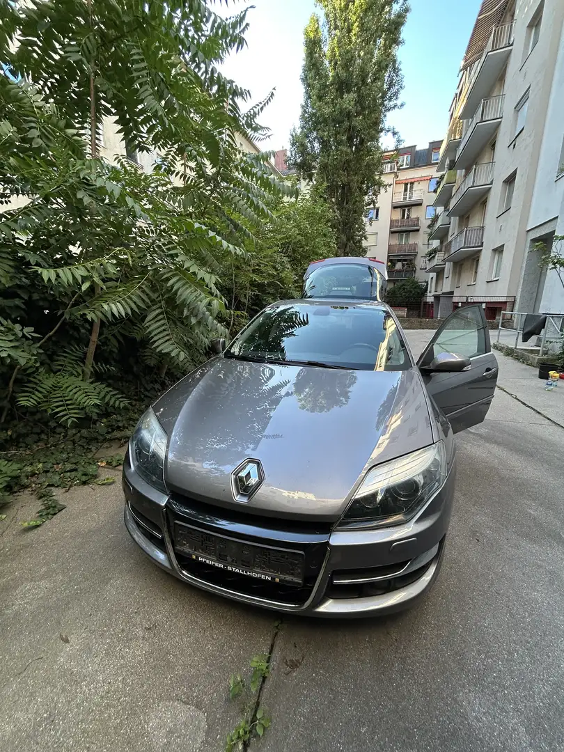 Renault Laguna Grau - 1
