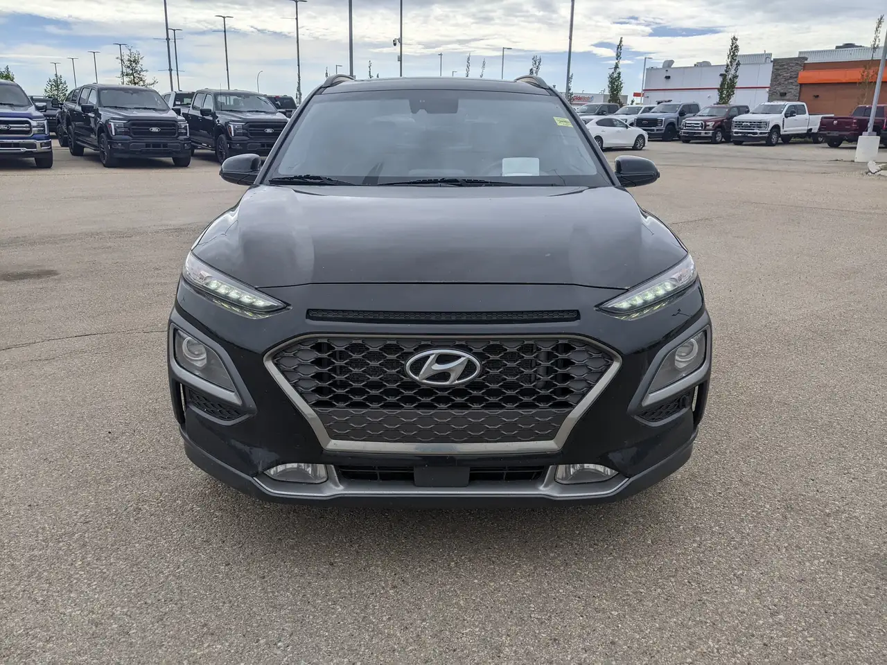 Hyundai KONA снимка Hyundai KONA