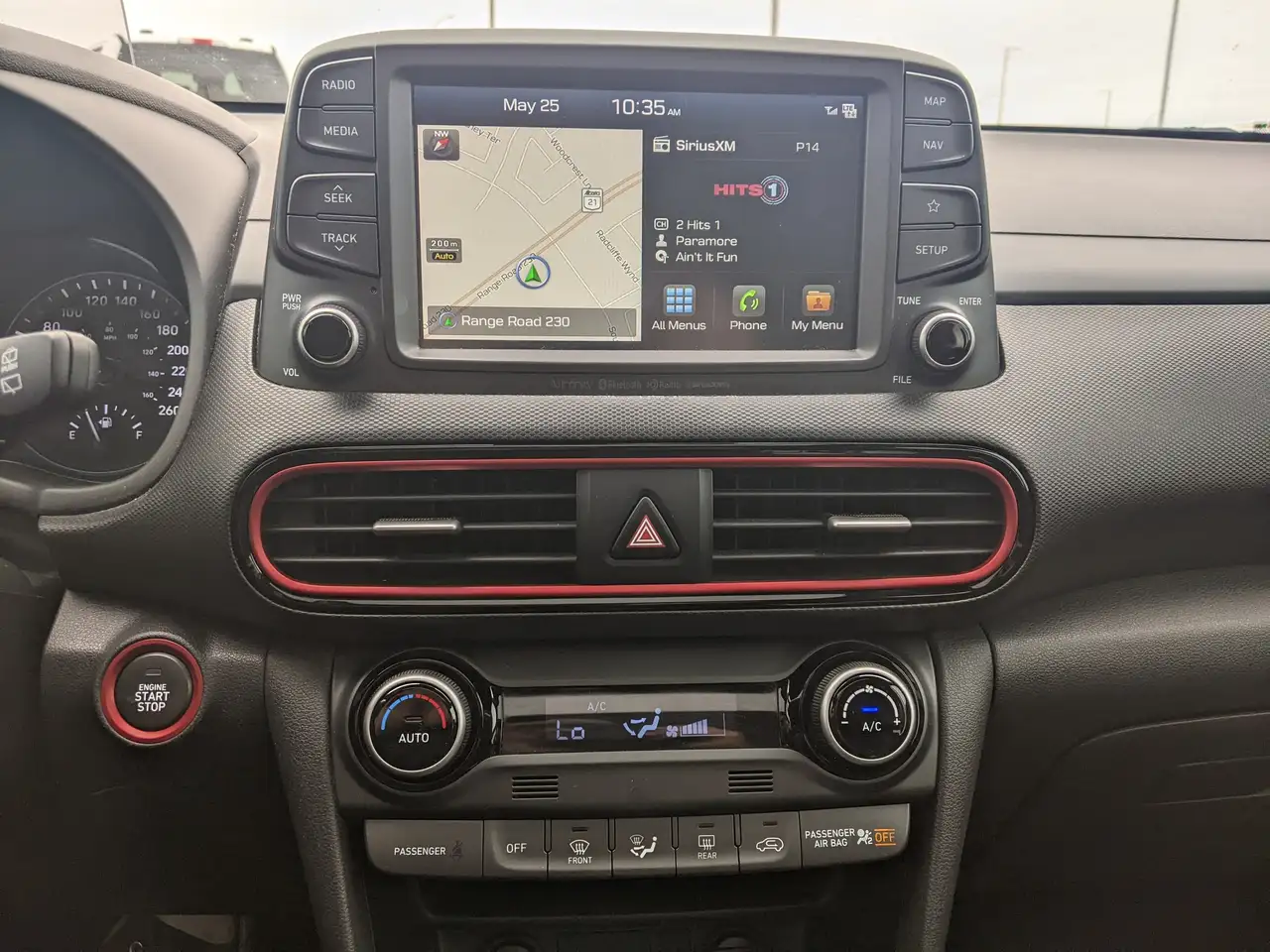 Hyundai KONA снимка Hyundai KONA