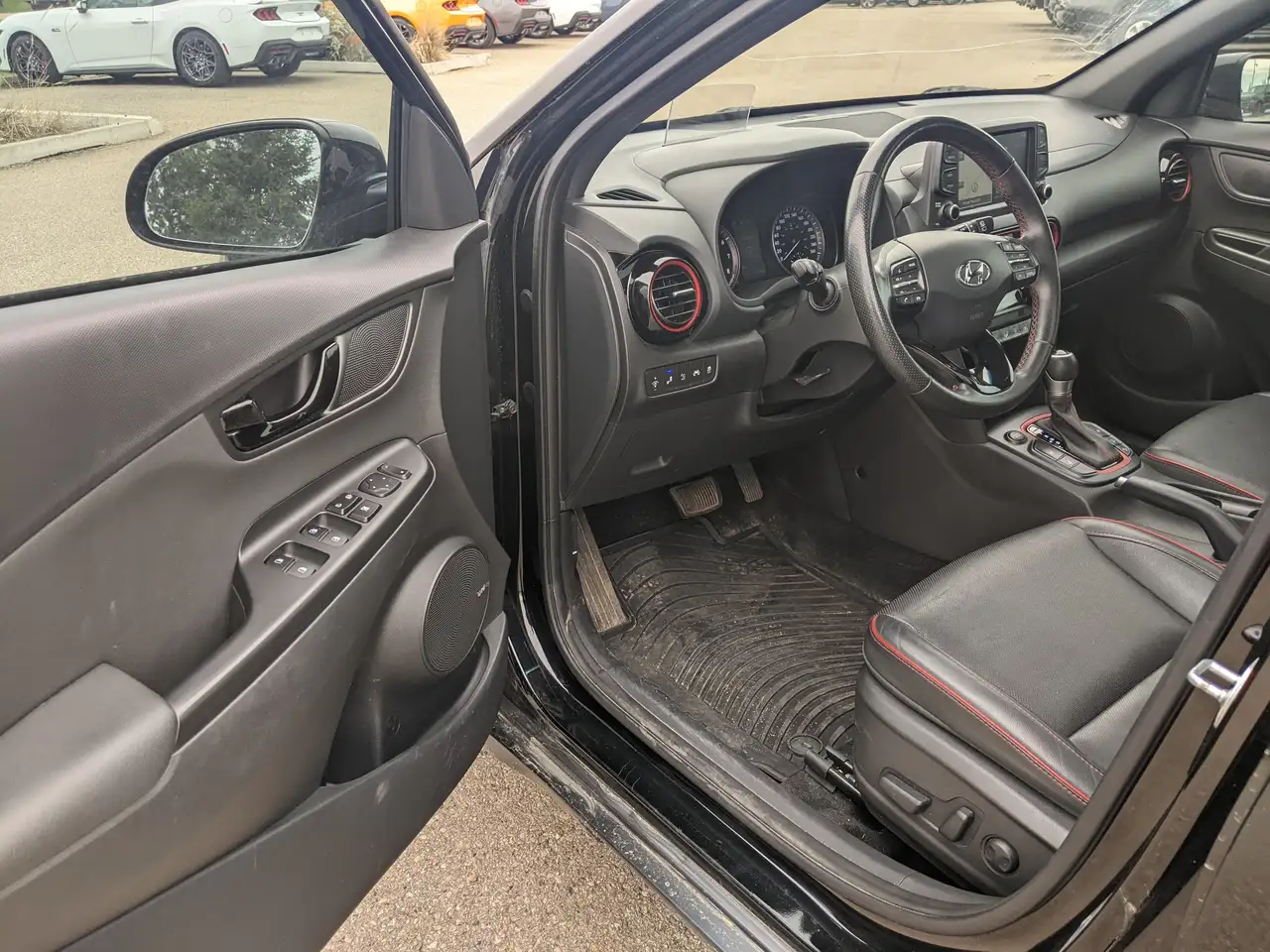 Hyundai KONA снимка Hyundai KONA