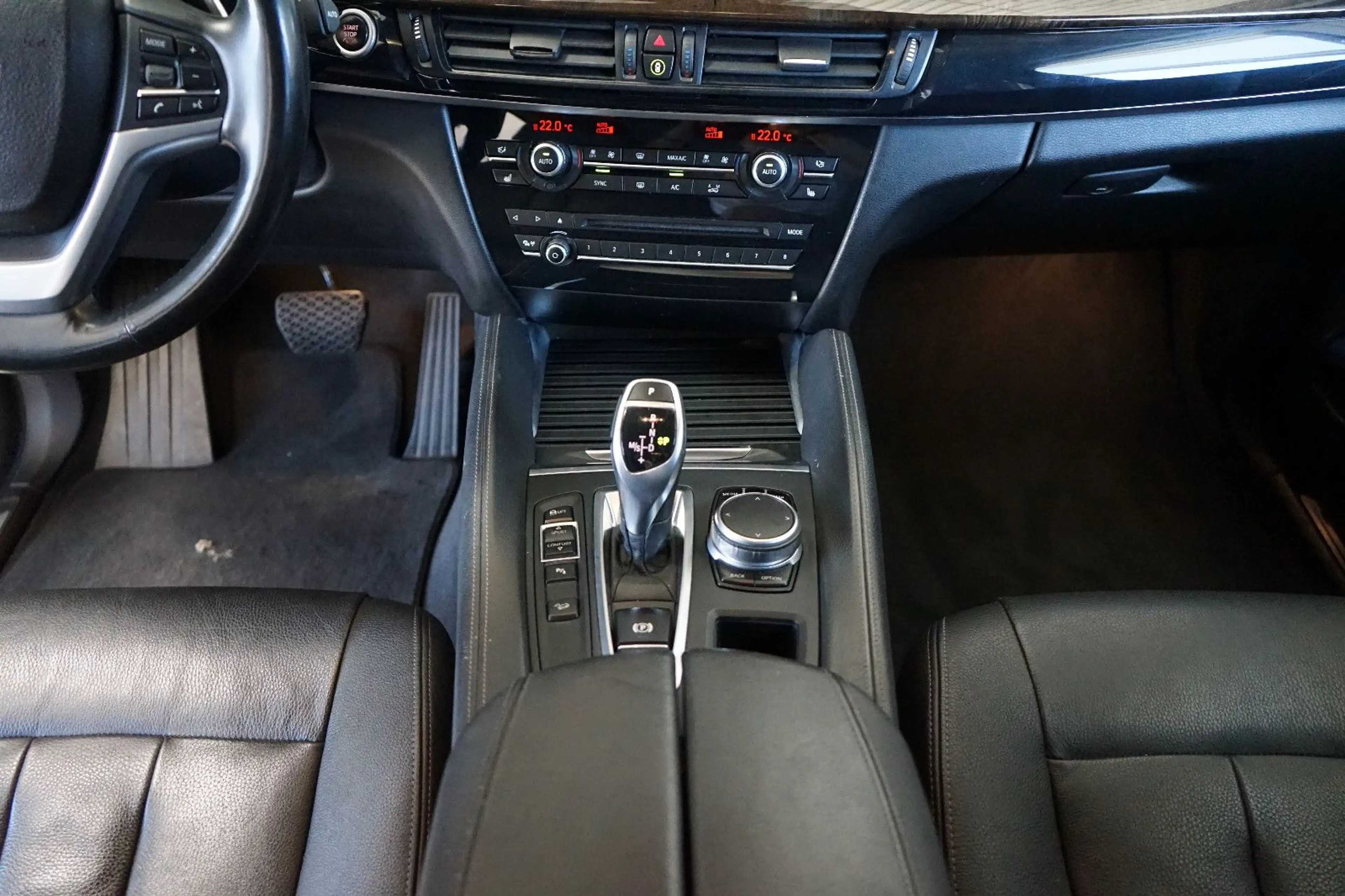 BMW X6 xDrive40d LED+AHK+HUD+Kamera+ACC+HiFi+Mwst. — photo 13