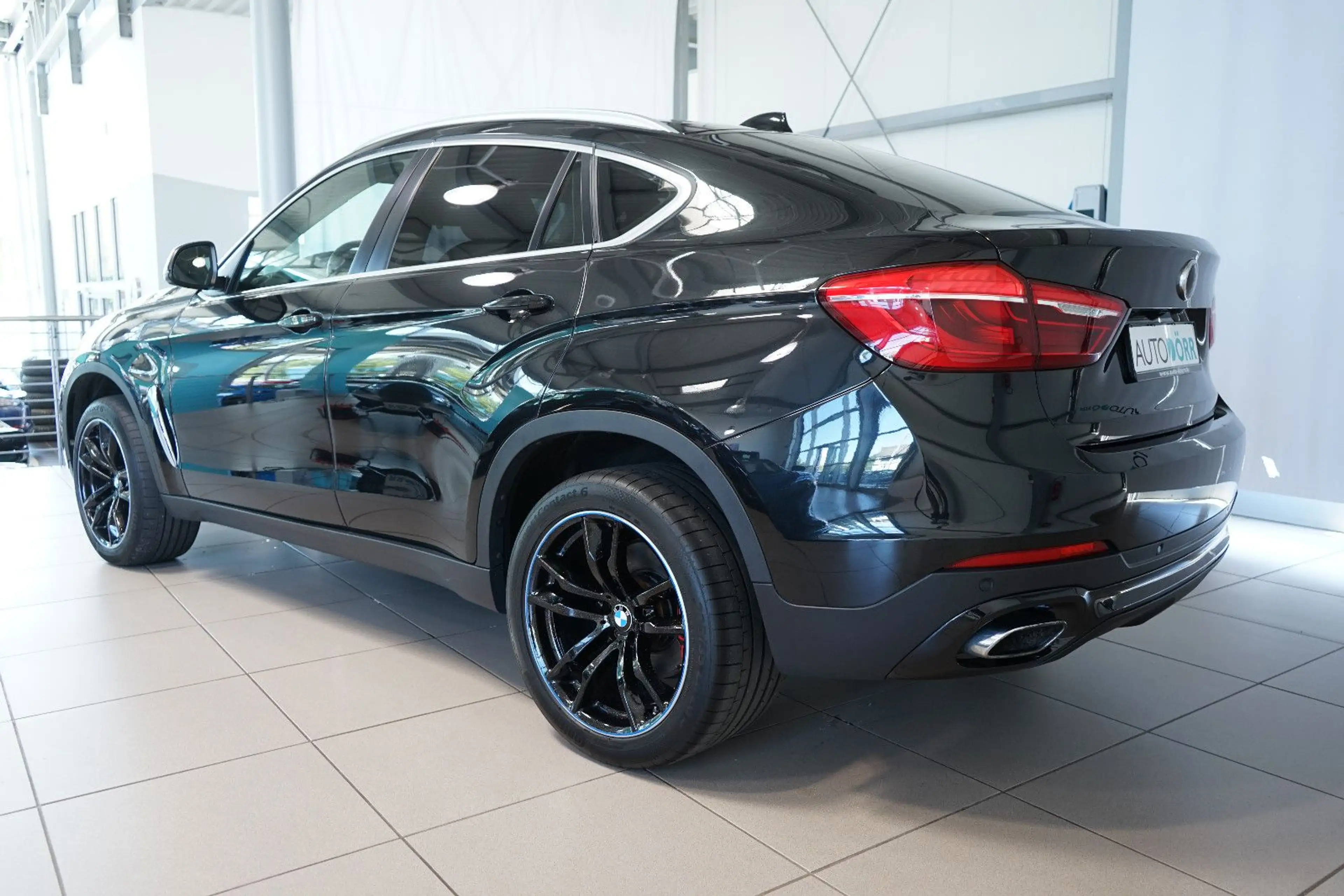 BMW X6 xDrive40d LED+AHK+HUD+Kamera+ACC+HiFi+Mwst. — photo 3