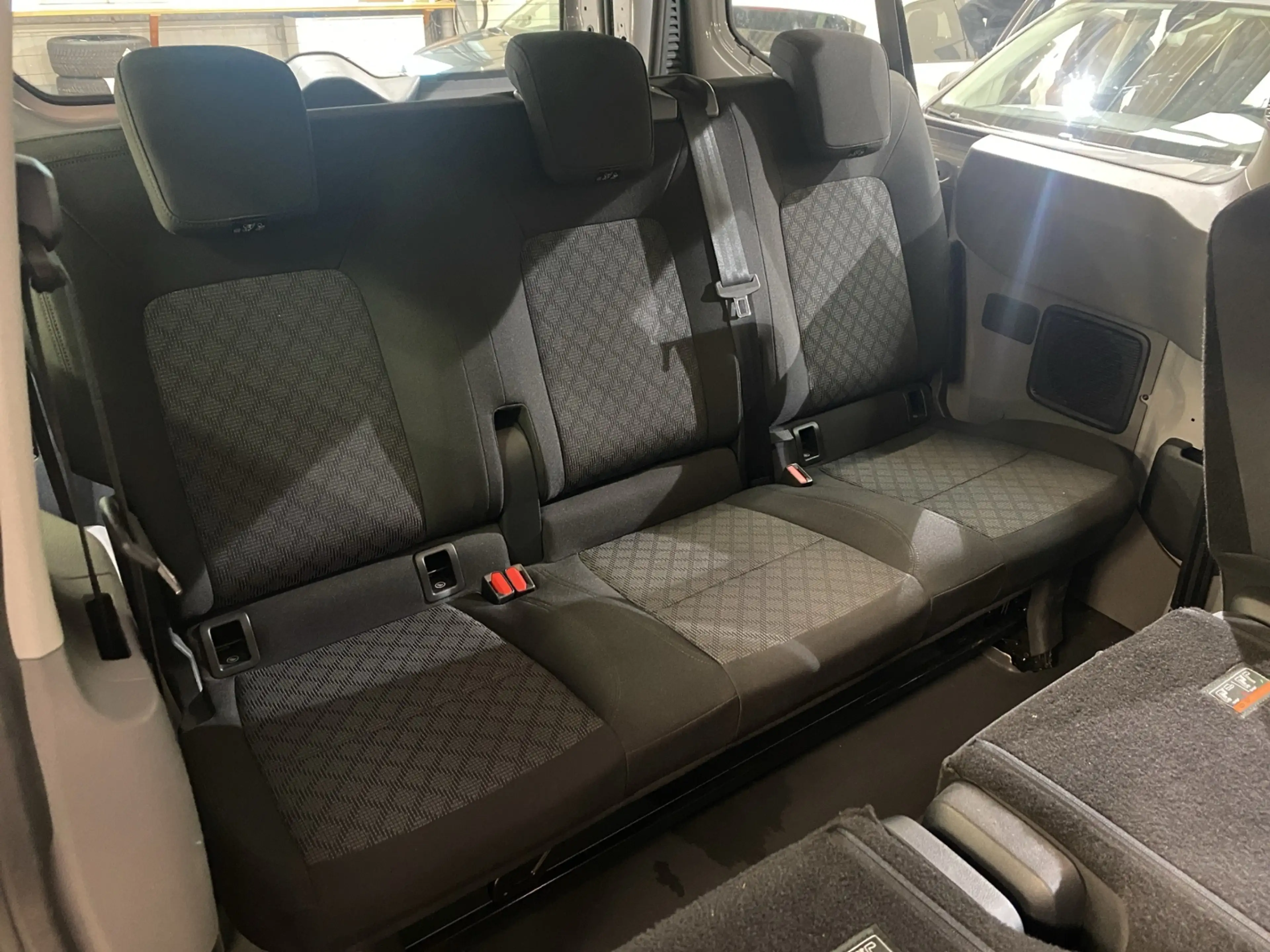 Volkswagen T7 Kombi T7 Transporter Kombi 2.0 TDI 8-Gang-Automatik Rad — photo 10