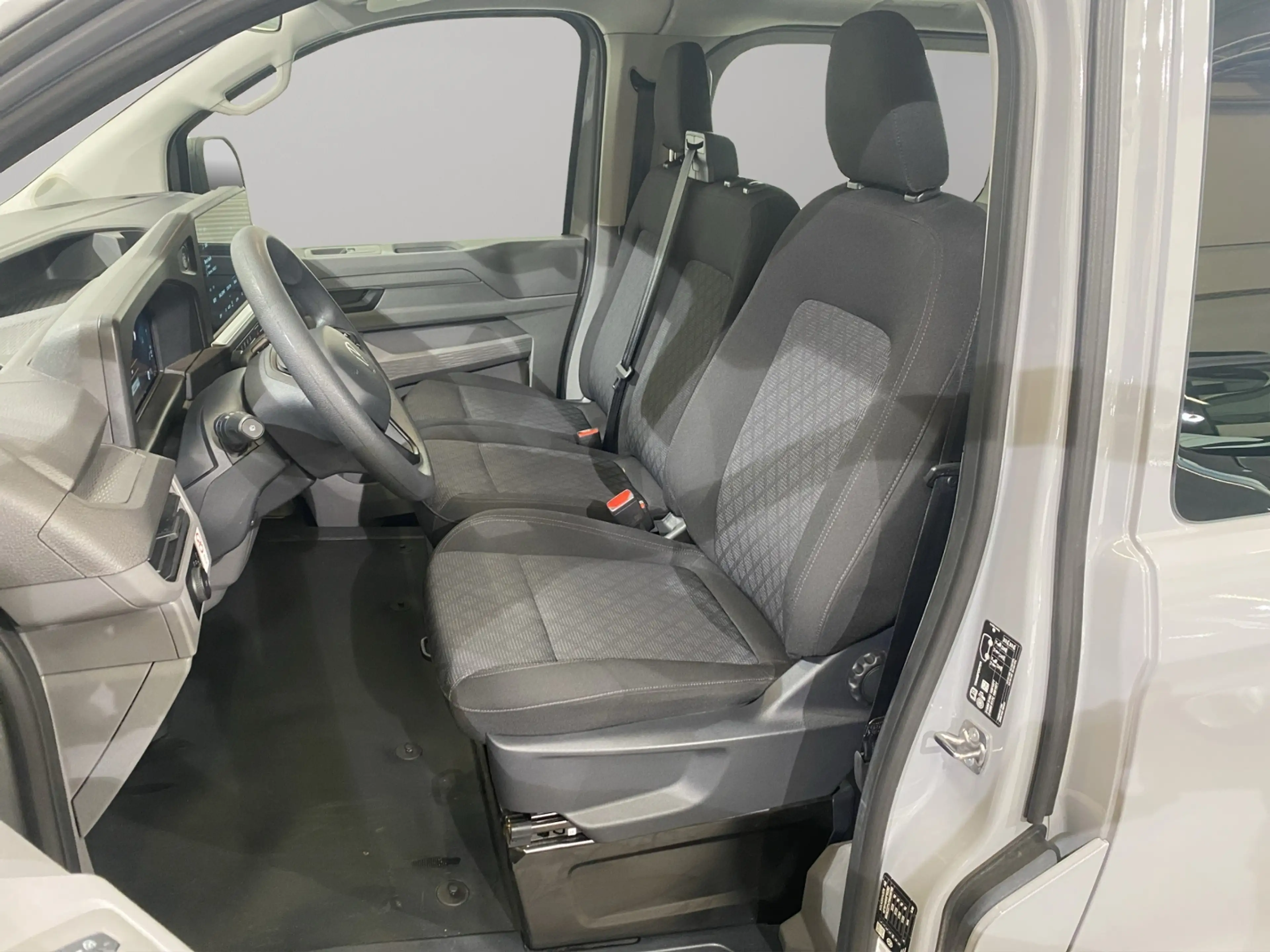 Volkswagen T7 Kombi T7 Transporter Kombi 2.0 TDI 8-Gang-Automatik Rad — photo 5