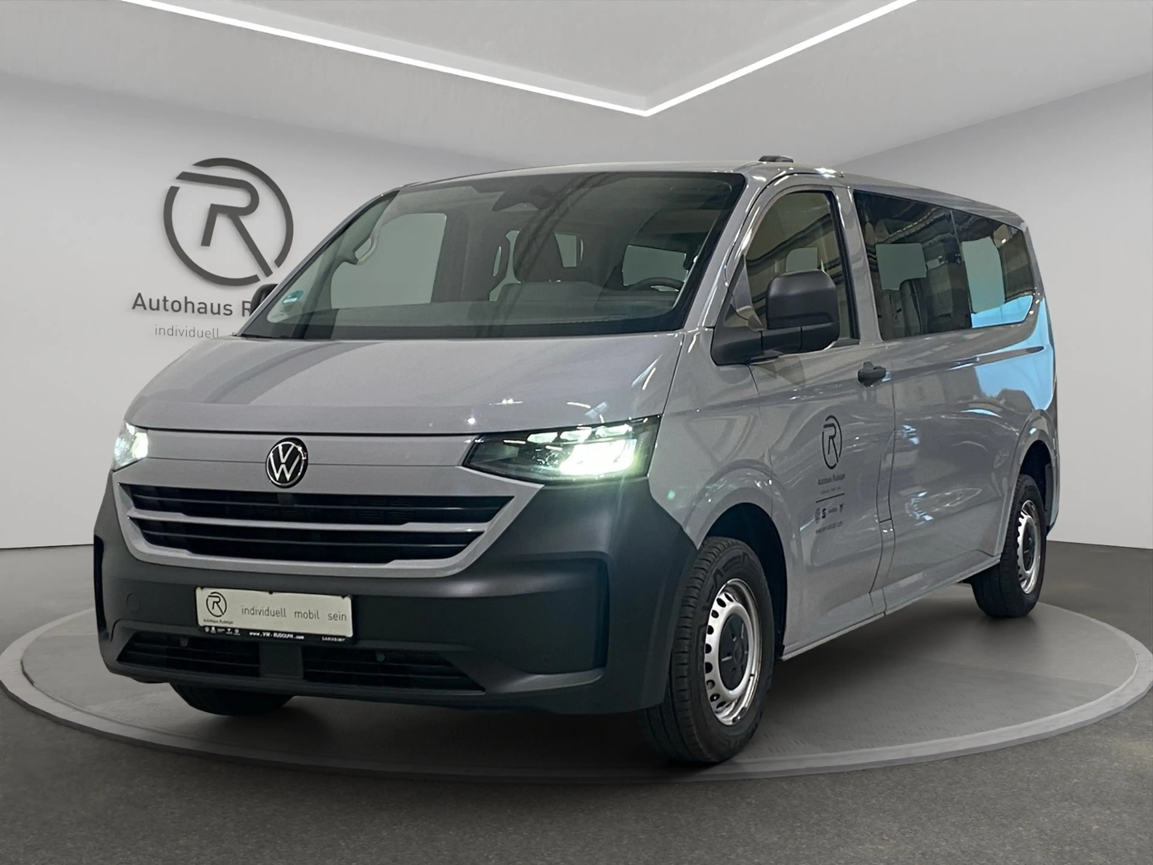 Volkswagen T7 Kombi T7 Transporter Kombi 2.0 TDI 8-Gang-Automatik Rad — photo 2