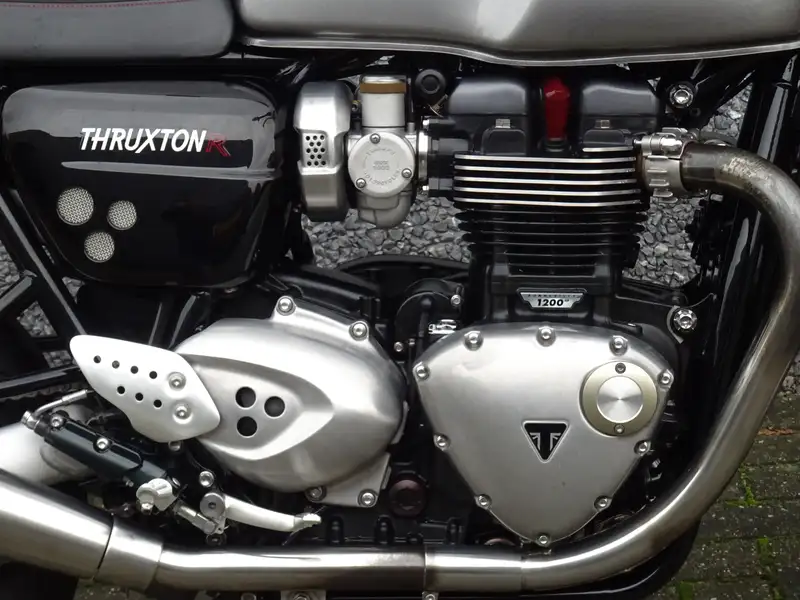 Triumph Thruxton - foto 4