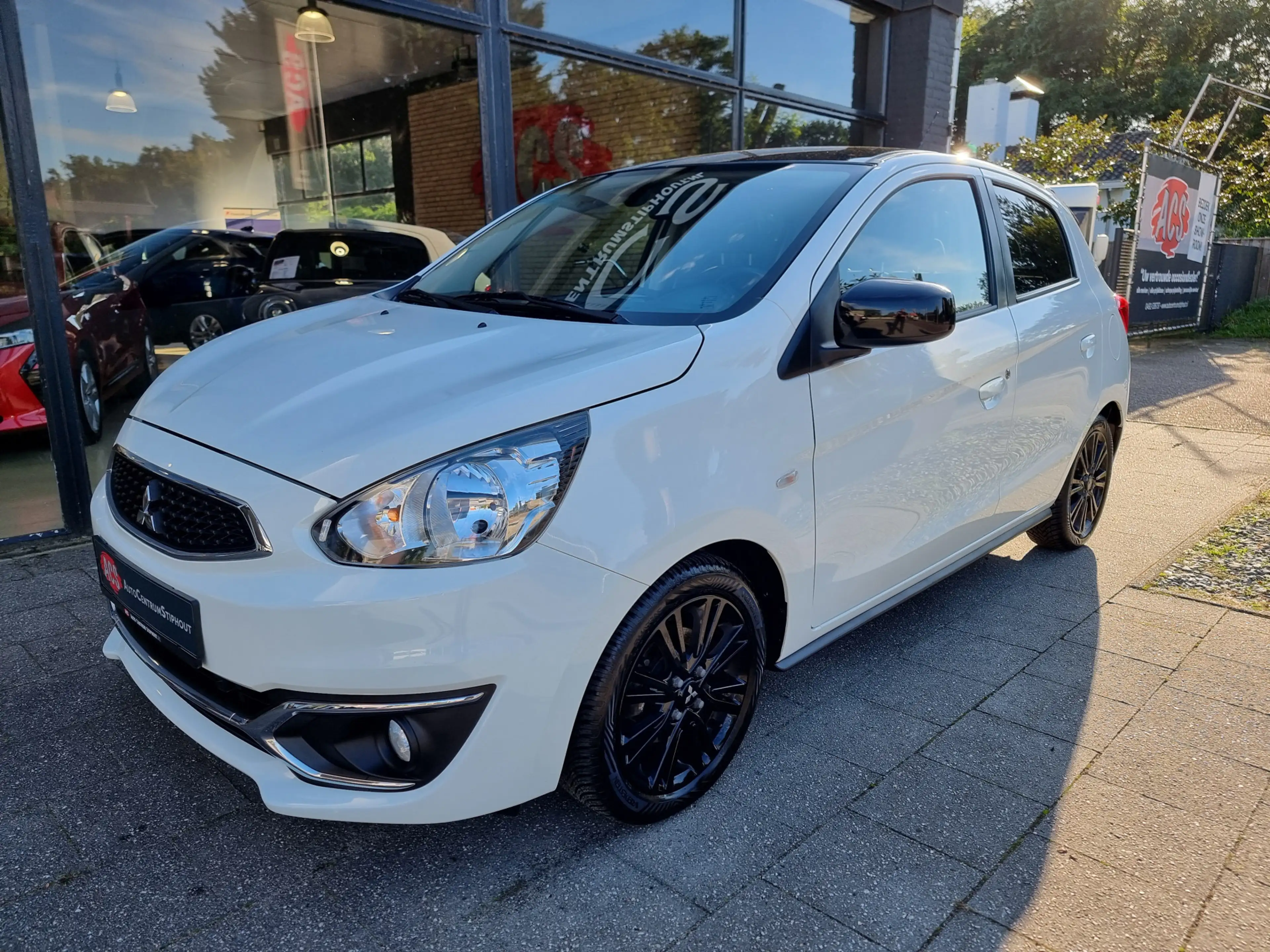 Mitsubishi Space Star 1.2 Instyle Evo Black Edition | Android/Apple | Ai — photo 7
