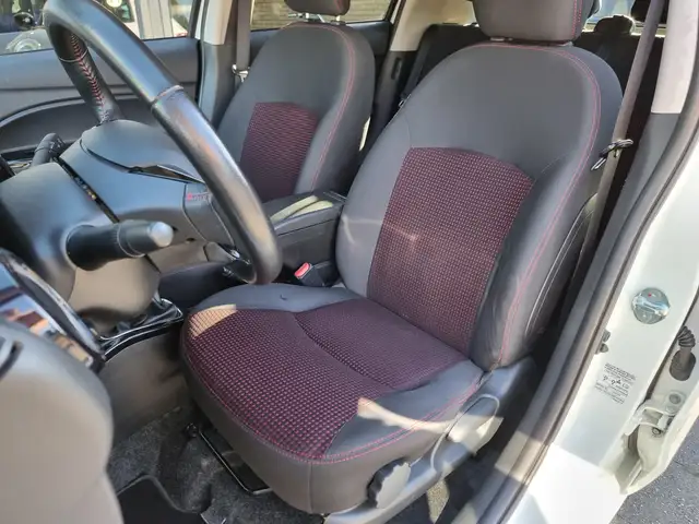 Mitsubishi Space Star view 14