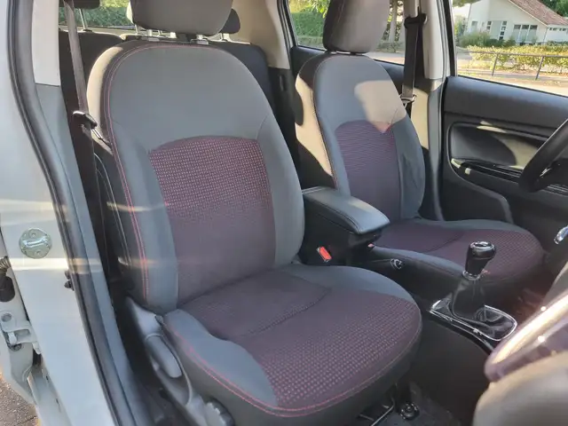Mitsubishi Space Star view 24