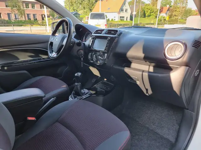 Mitsubishi Space Star view 23