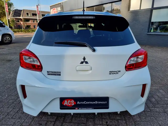 Mitsubishi Space Star view 9