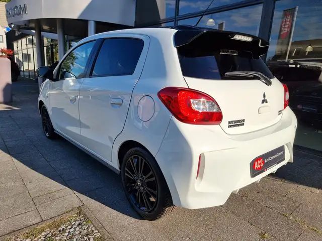 Mitsubishi Space Star view 8