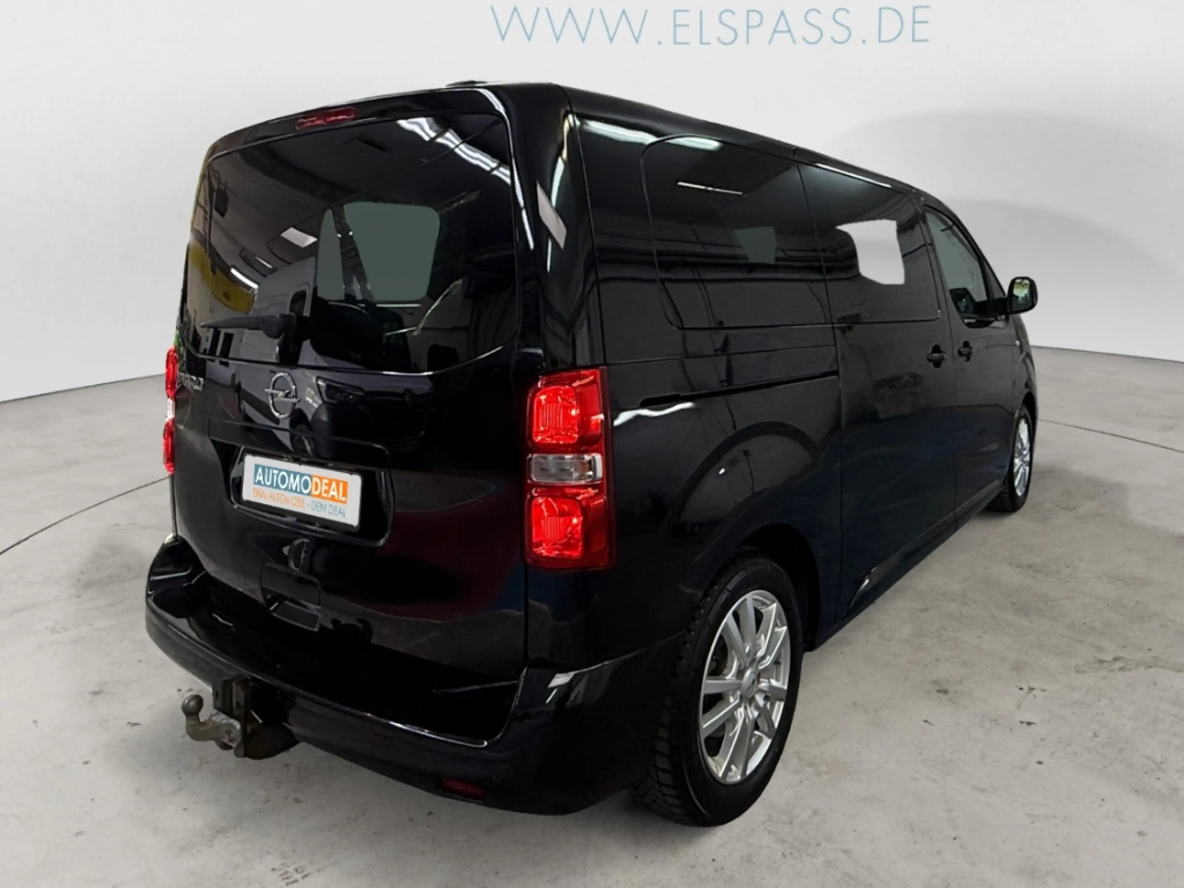 Opel Vivaro Kombi 8 Sitzer AUTOMATIK ALLWETTER AHK KAMERA APPL — photo 5