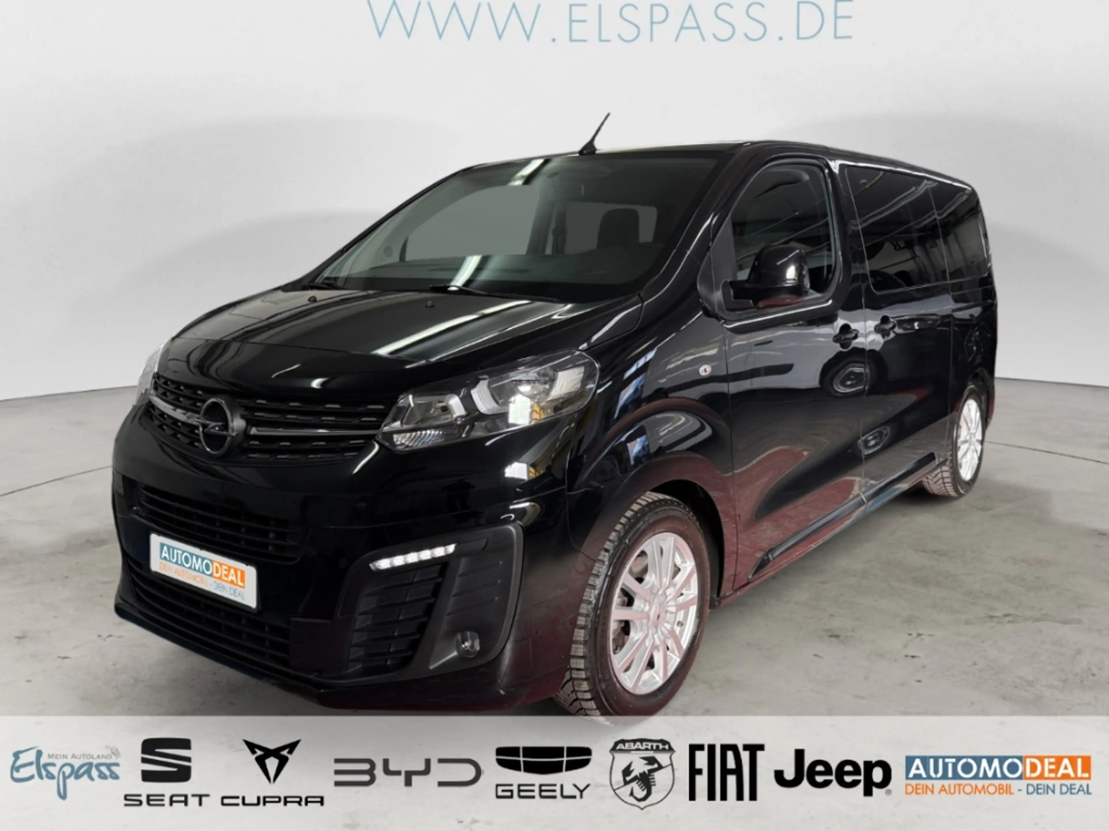 Opel Vivaro Kombi 8 Sitzer AUTOMATIK ALLWETTER AHK KAMERA APPL
