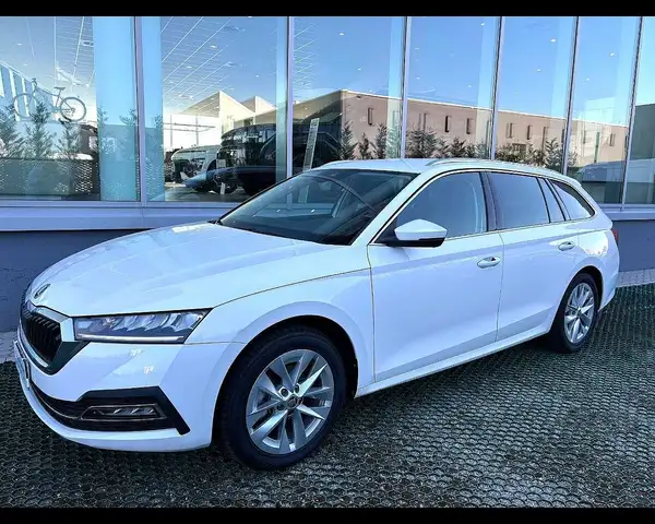 Skoda Octavia Wagon 2.0 tdi evo Style 115cv - VIRTUAL - CAMERA -