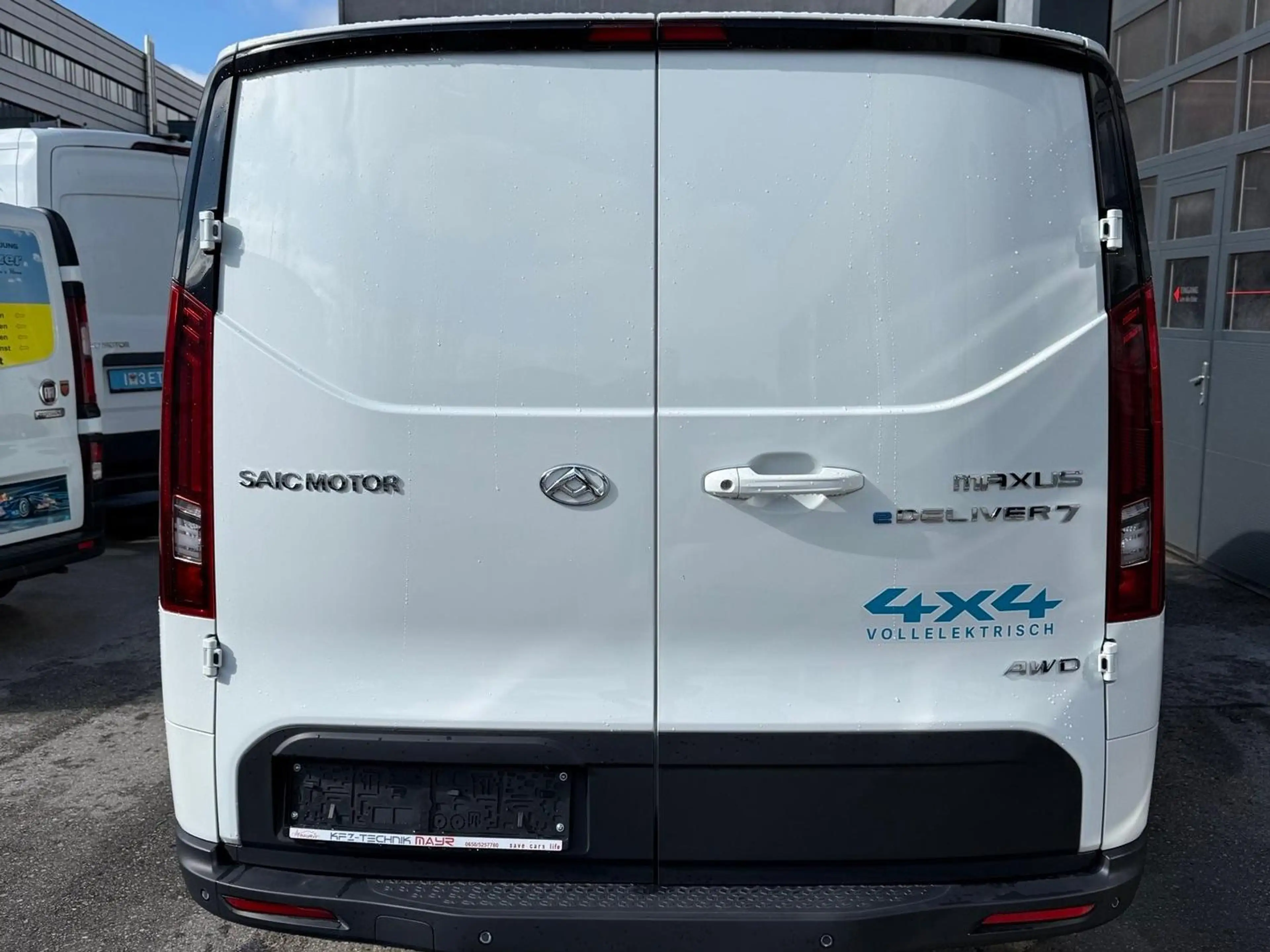 Maxus eDeliver 7 4x4 — photo 5