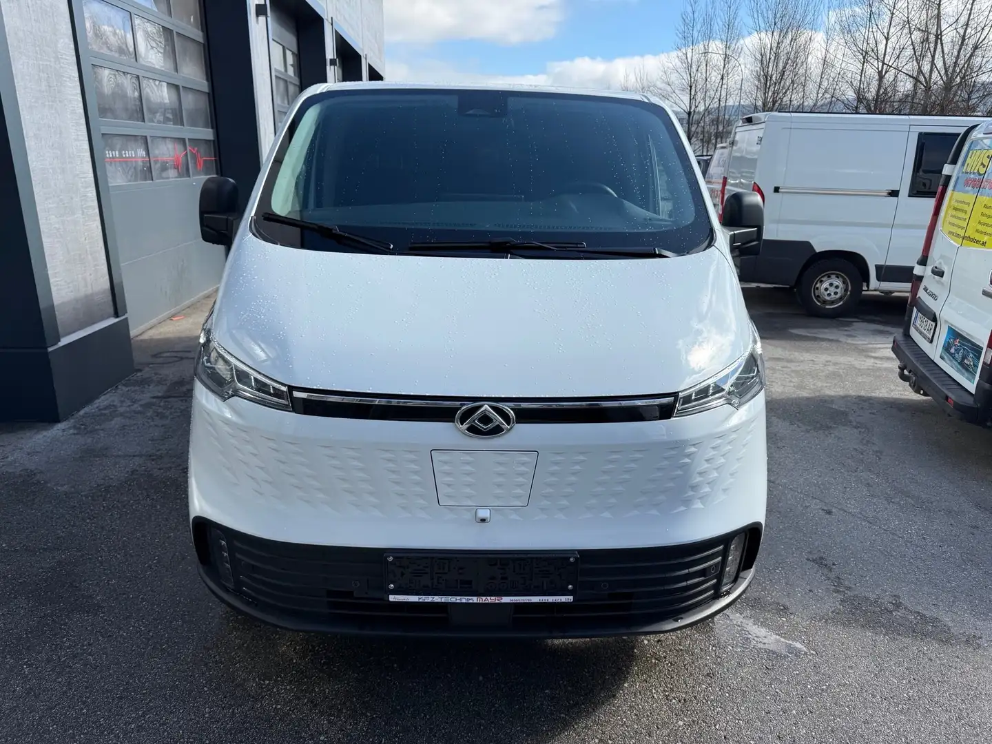 Maxus eDeliver 7 4x4 Weiß - 2